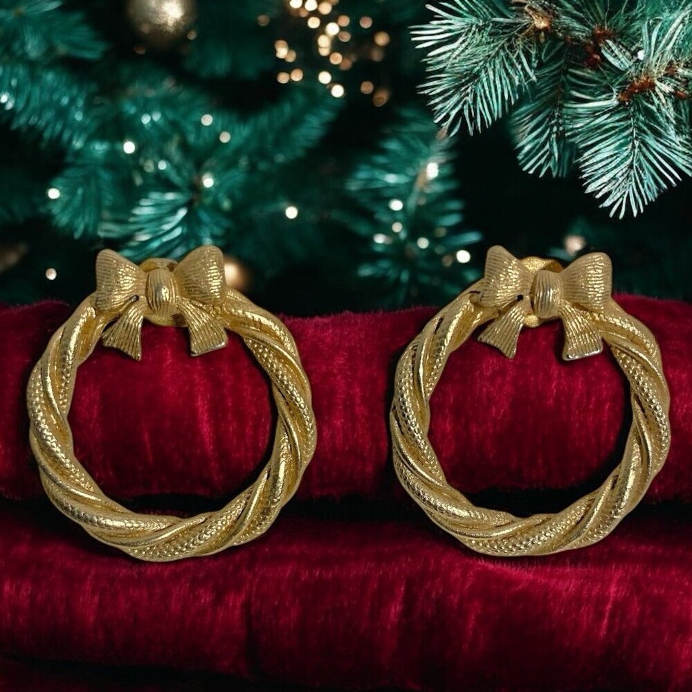 Avon Vintage Fashion Accents Festive Circlet Holiday Christmas Wreath Earrings - Picture 4 of 7